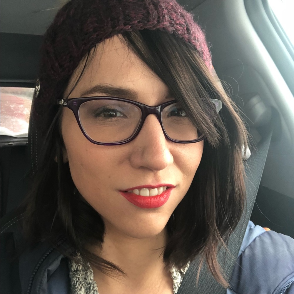 Meet your Posher, Laura